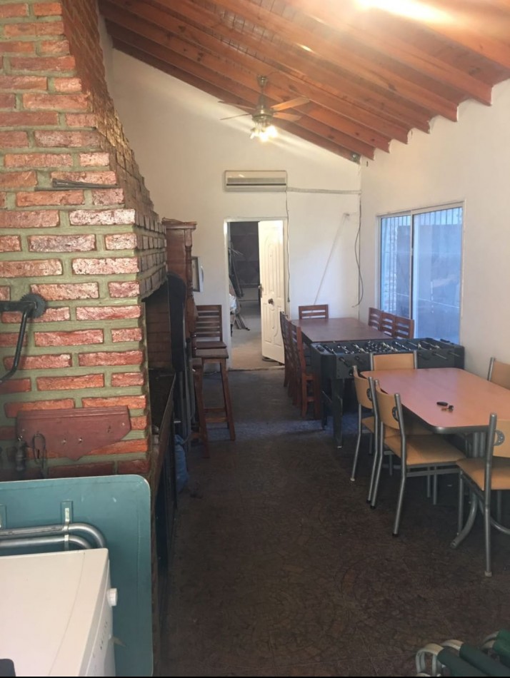 Galpon con depto. en venta, en los Eucaliptus